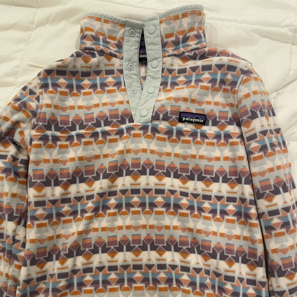 Patagonia fleece size M. Very lightly used!
